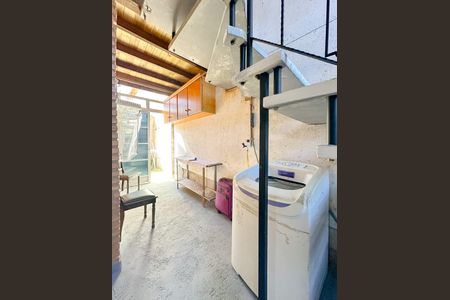 Casa para alugar com 92m², 2 quartos e 2 vagasLavanderia