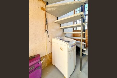 Casa para alugar com 92m², 2 quartos e 2 vagasLavanderia