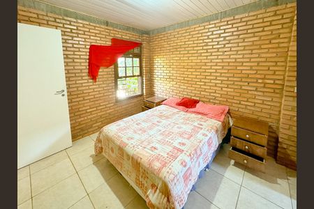 Casa para alugar com 92m², 2 quartos e 2 vagasSuíte 