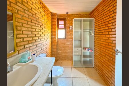 Casa para alugar com 92m², 2 quartos e 2 vagasBanheiro da Suíte