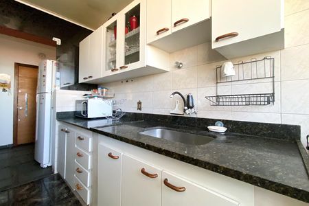 Apartamento à venda com 85m², 3 quartos e 2 vagasCozinha