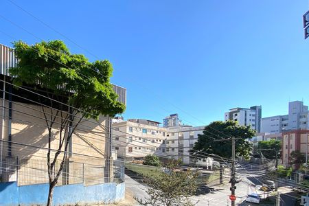 Vista Quarto 1 de apartamento à venda com 3 quartos, 85m² em Horto Florestal, Belo Horizonte