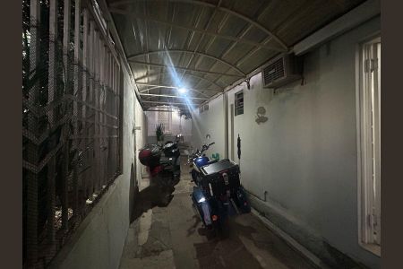 Casa à venda com 122m², 2 quartos e 1 vaga Casa à venda com 122m², 2 quartos e 1 vagaÁrea externa