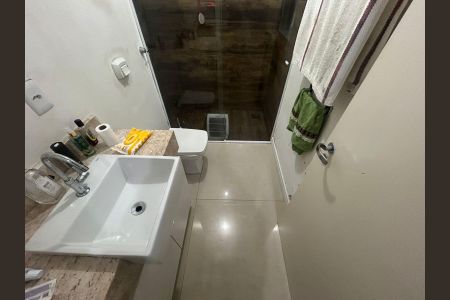 Casa à venda com 122m², 2 quartos e 1 vaga Casa à venda com 122m², 2 quartos e 1 vagaBanheiro