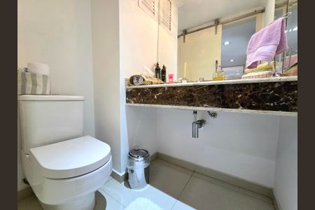 Apartamento à venda com 160m², 4 quartos e 3 vagasLavabo