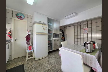 Apartamento à venda com 160m², 4 quartos e 3 vagasCozinha