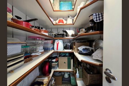 Apartamento à venda com 160m², 4 quartos e 3 vagasDespensa