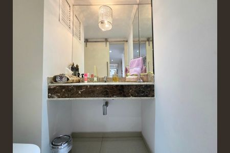 Apartamento à venda com 160m², 4 quartos e 3 vagasLavabo