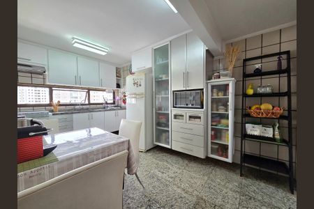 Apartamento à venda com 160m², 4 quartos e 3 vagasCozinha