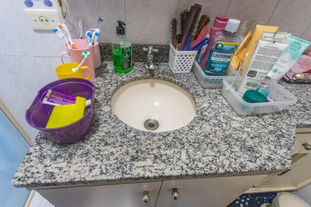 Casa à venda com 360m², 6 quartos e 2 vagas Casa à venda com 360m², 6 quartos e 2 vagasCasa 1 - banheiro