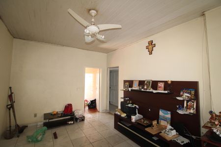 Casa para alugar com 250m², 2 quartos e 4 vagasSala