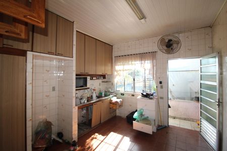 Casa para alugar com 250m², 2 quartos e 4 vagasCozinha