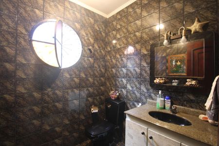 Casa de condomínio à venda com 229m², 5 quartos e 2 vagasLavabo