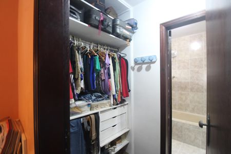 Casa de condomínio à venda com 229m², 5 quartos e 2 vagasSuíte - Closet
