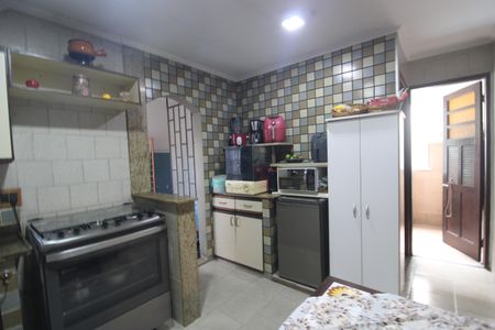Casa de condomínio à venda com 229m², 5 quartos e 2 vagasCozinha