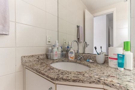 Apartamento à venda com 58m², 2 quartos e 1 vagaBanheiro da Suíte