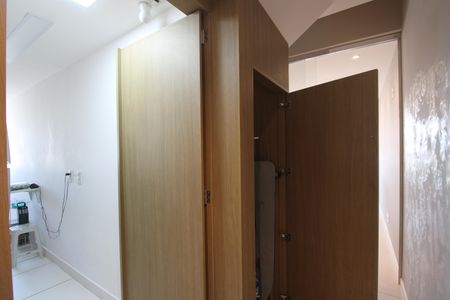 Apartamento para alugar com 167m², 3 quartos e 2 vagasCorredor - Despensa 