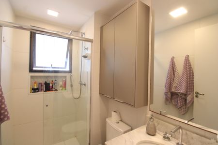 Apartamento para alugar com 167m², 3 quartos e 2 vagasBanheiro da suíte 1