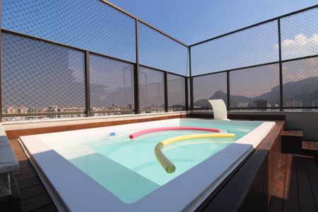 Apartamento para alugar com 167m², 3 quartos e 2 vagasPiscina