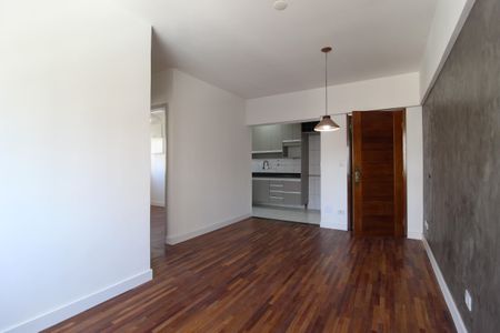 Apartamento para alugar com 70m², 2 quartos e 1 vagaSala