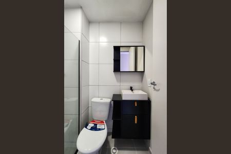 Apartamento à venda com 53m², 2 quartos e 1 vaga Apartamento à venda com 53m², 2 quartos e 1 vagaBanheiro da Suíte