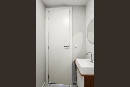 Apartamento à venda com 53m², 2 quartos e 1 vaga Apartamento à venda com 53m², 2 quartos e 1 vagaBanheiro Social