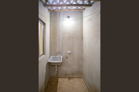 Casa para alugar com 25m², 1 quarto e sem vagaÁrea de Serviço