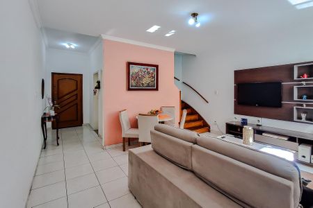 Casa para alugar com 110m², 2 quartos e sem vaga Casa para alugar com 110m², 2 quartos e sem vagaSala