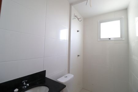 Apartamento para alugar com 57m², 2 quartos e 2 vagasBanheiro do Quarto 2
