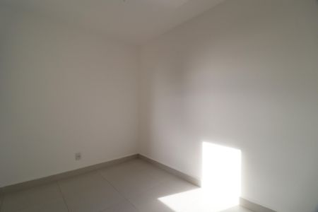 Quarto 1 de apartamento para alugar com 2 quartos, 57m² em Novo Mundo, Uberlândia