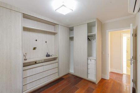 Apartamento para alugar com 72m², 2 quartos e 1 vaga