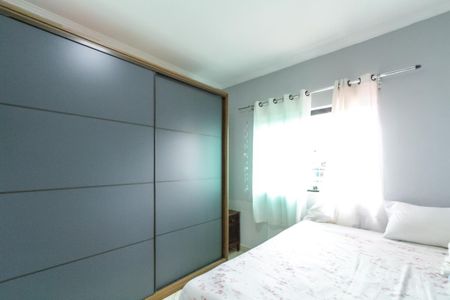 Casa à venda com 200m², 3 quartos e 2 vagasQuarto 2