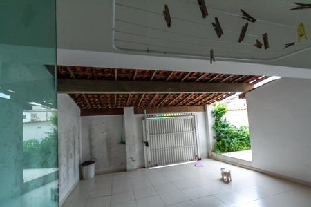 Casa à venda com 200m², 3 quartos e 2 vagasVista da Área de Serviço