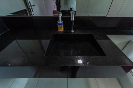 Casa à venda com 200m², 3 quartos e 2 vagasBanheiro da Suíte