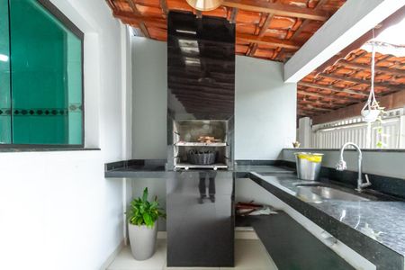 Casa à venda com 200m², 3 quartos e 2 vagasChurrasqueira