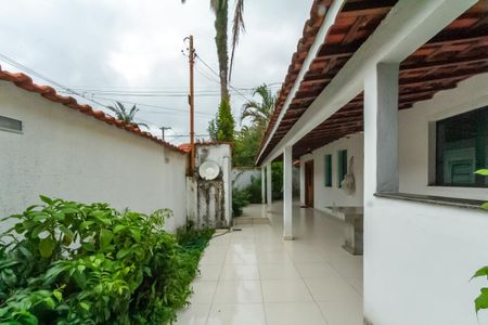 Casa à venda com 200m², 3 quartos e 2 vagasQuintal