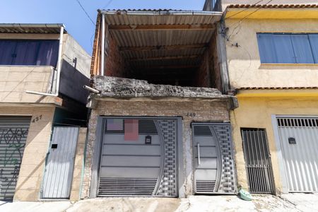 Casa para alugar com 60m², 1 quarto e 1 vaga Casa para alugar com 60m², 1 quarto e 1 vagaFachada