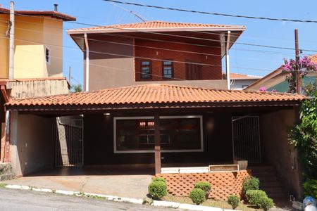 Casa de Condomínio para alugar com 4 quartos, 288m² em Chácara Roselândia - Cotia - Sp, Cotia