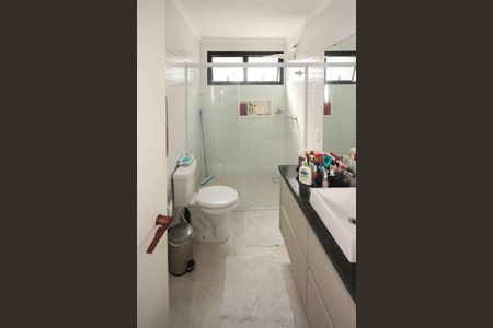 Apartamento para alugar com 198m², 3 quartos e 3 vagas Apartamento para alugar com 198m², 3 quartos e 3 vagasBanheiro da Suite 03