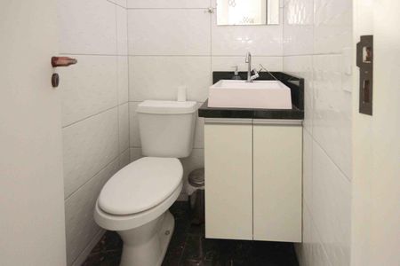 Apartamento para alugar com 198m², 3 quartos e 3 vagas Apartamento para alugar com 198m², 3 quartos e 3 vagasBanheiro de serviço