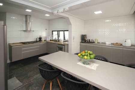 Apartamento à venda com 198m², 4 quartos e 3 vagasCozinha