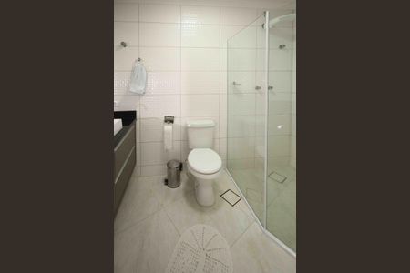 Apartamento à venda com 198m², 4 quartos e 3 vagasBanheiro da Suite