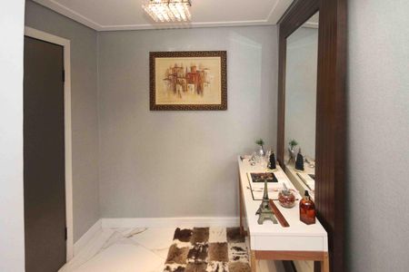 Apartamento para alugar com 198m², 3 quartos e 3 vagas Apartamento para alugar com 198m², 3 quartos e 3 vagasHall de entrada