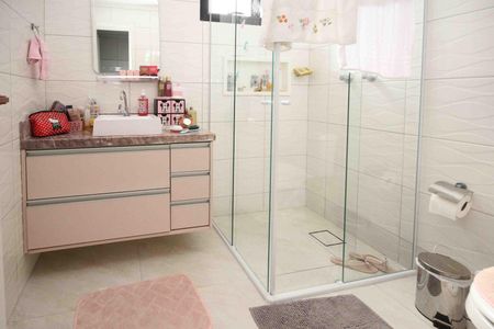 Apartamento para alugar com 198m², 3 quartos e 3 vagas Apartamento para alugar com 198m², 3 quartos e 3 vagasBanheiro da Suite 02
