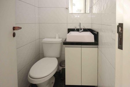 Apartamento para alugar com 198m², 3 quartos e 3 vagas Apartamento para alugar com 198m², 3 quartos e 3 vagasBanheiro de serviço