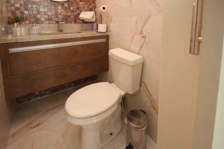 Apartamento à venda com 198m², 4 quartos e 3 vagasLavabo