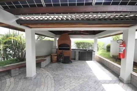 Apartamento para alugar com 198m², 3 quartos e 3 vagas Apartamento para alugar com 198m², 3 quartos e 3 vagasÁrea comum - Churrasqueira