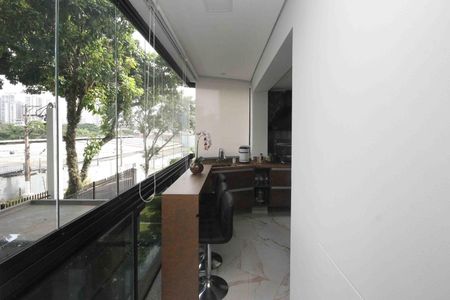 Apartamento à venda com 198m², 4 quartos e 3 vagasVaranda