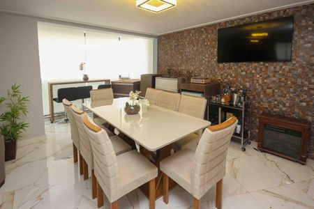 Apartamento para alugar com 198m², 3 quartos e 3 vagas Apartamento para alugar com 198m², 3 quartos e 3 vagasSala de Jantar