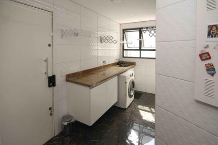 Apartamento para alugar com 198m², 3 quartos e 3 vagas Apartamento para alugar com 198m², 3 quartos e 3 vagasÁrea de Serviço